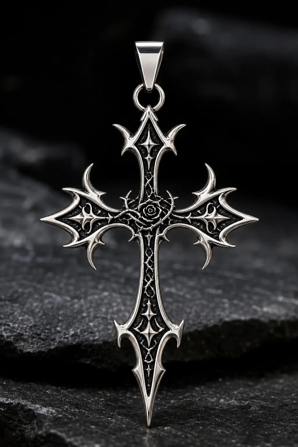 BLACK ROSE PENDANT