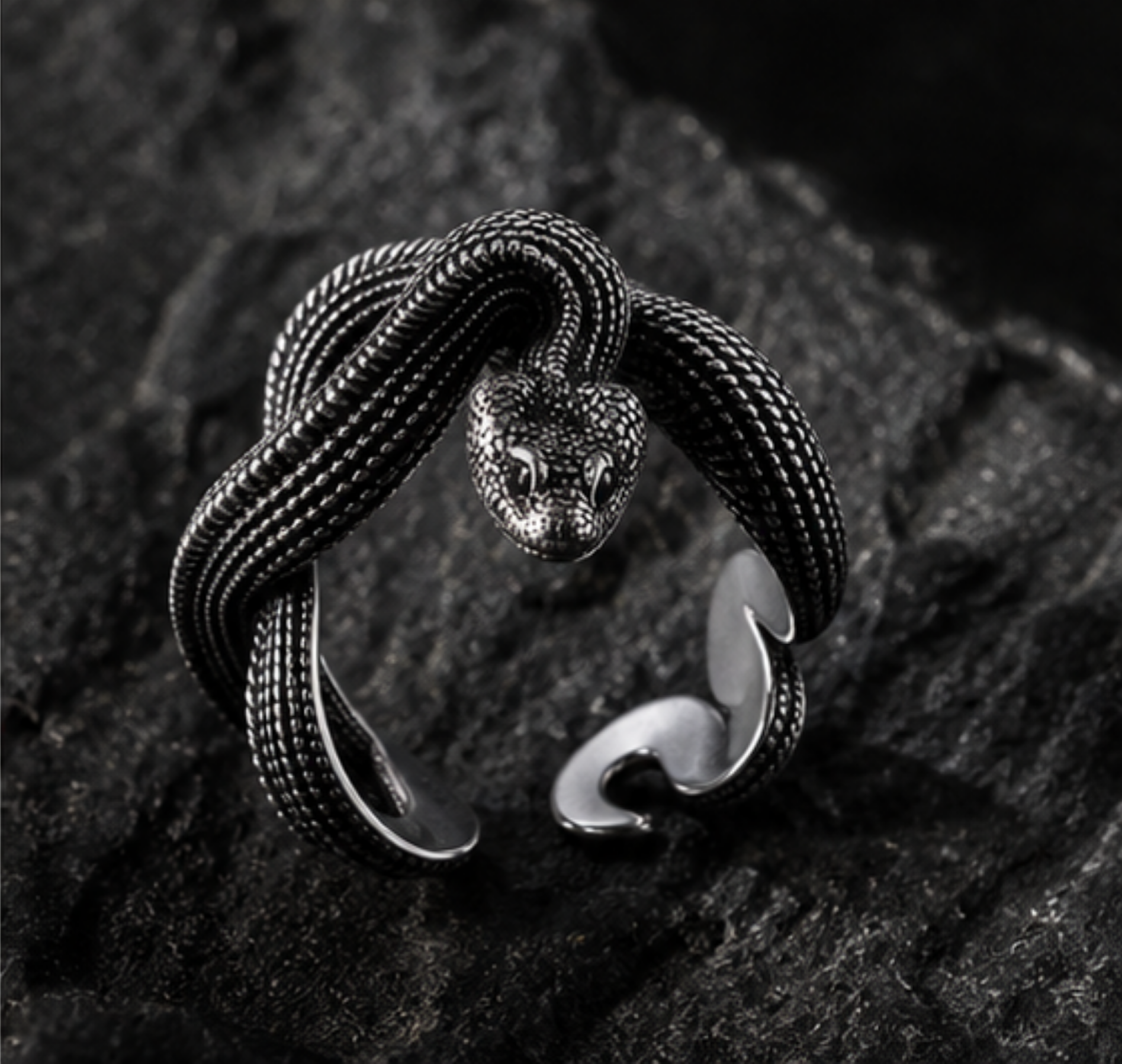Venom Ring