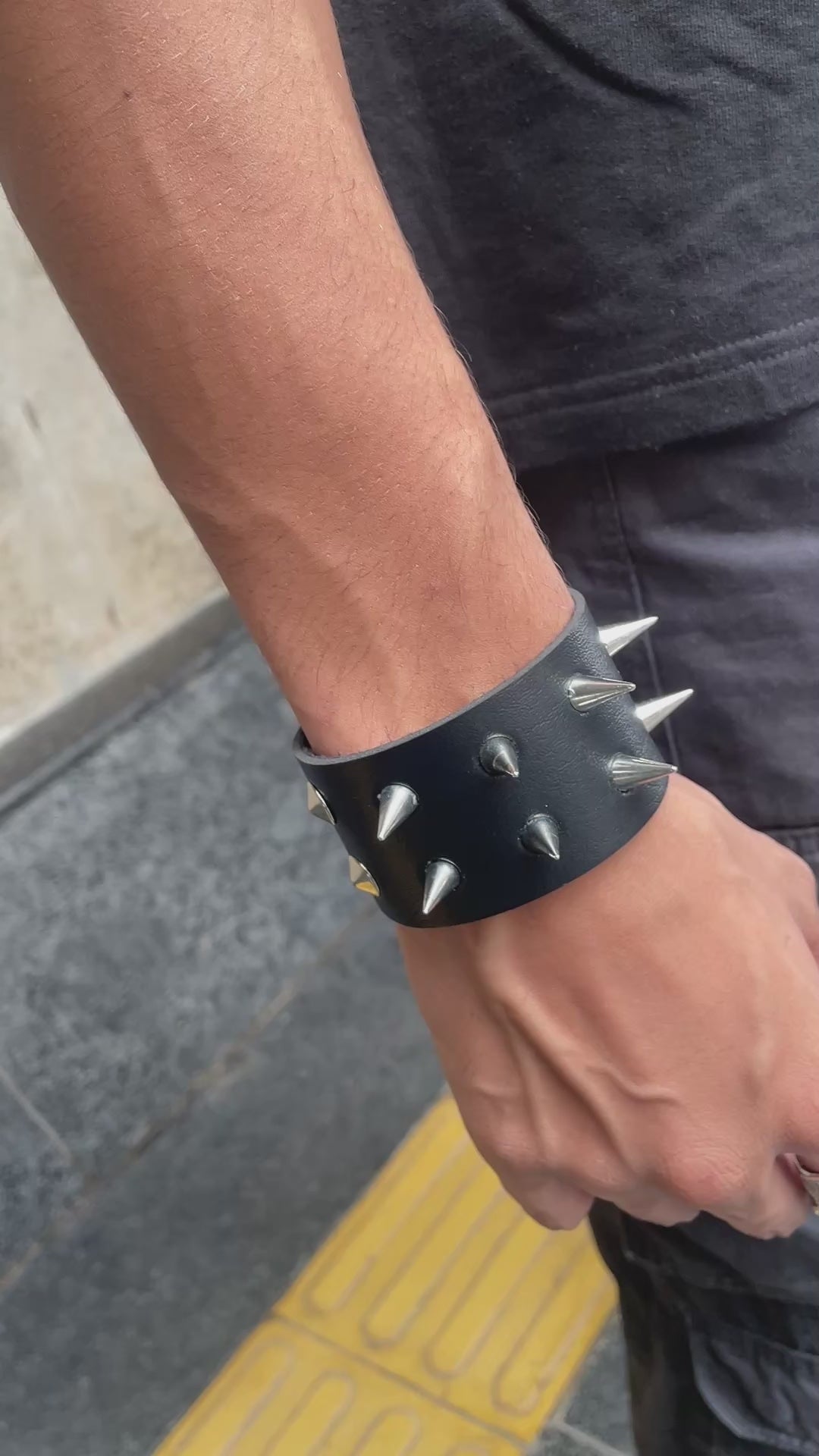 RAGE CUFF